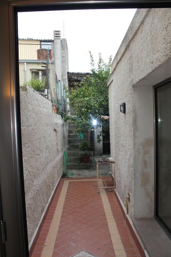B&B Danonna Ittiri ภายนอก รูปภาพ