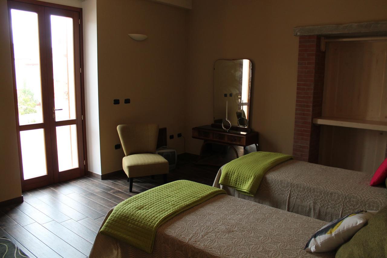 B&B Danonna Ittiri ภายนอก รูปภาพ