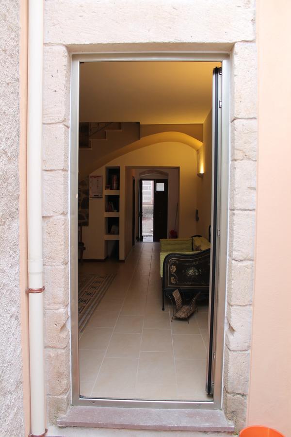 B&B Danonna Ittiri ภายนอก รูปภาพ