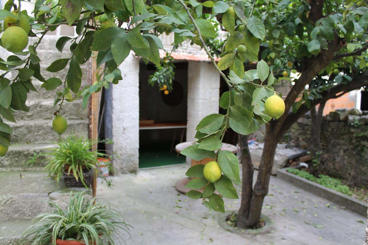 B&B Danonna Ittiri ภายนอก รูปภาพ