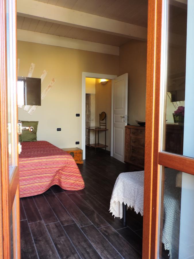 B&B Danonna Ittiri ภายนอก รูปภาพ